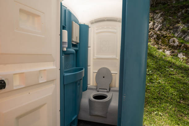 Portable Toilet Options We Offer in Camp Wood, TX